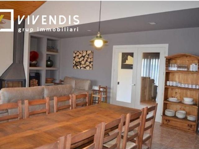 CASA EN VENTA CERCA DE CERVERA