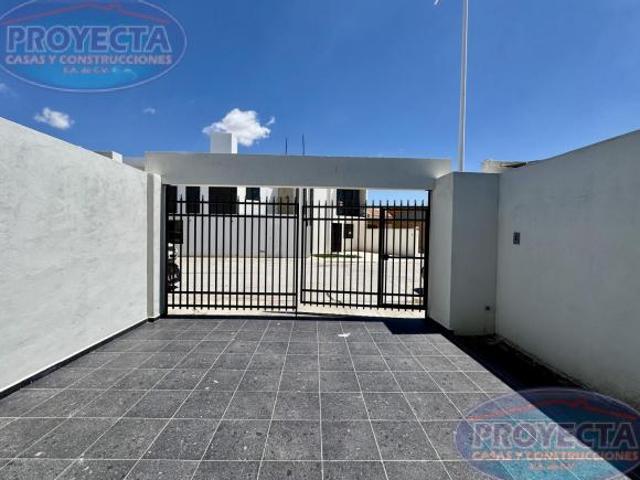 CASA EN VENTA CERCA DE COLEGIO ESPAÑA SUR, FRAC. RANCHO SAN MIGUEL