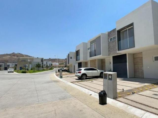 Última casa Plúmbago frente a parque en Albazur | 3 recámaras y roof garden