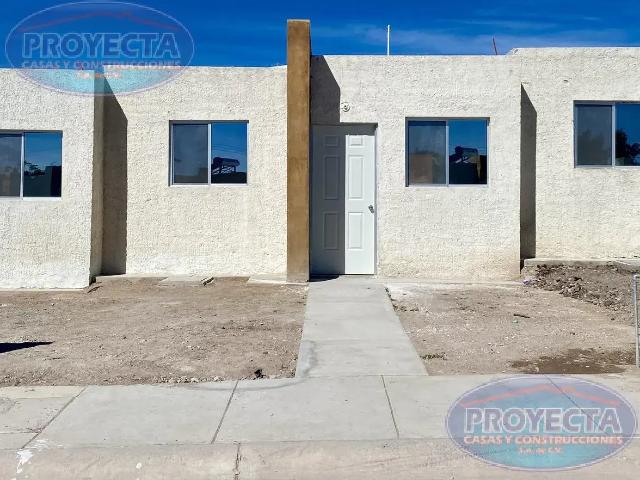 CASA EN VENTA CERCA DE LA FERIA CON CIMIENTOS EN FRAC. VALLADOLID