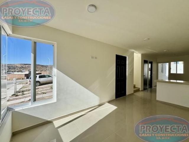 CASA EN VENTA CERCA DE LA HECTOR MAYAGOYTIA, FRAC. CIUDAD SAN ISIDRO $1,750,000.00