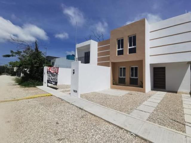 Casa en venta cerca de la refinería dos bocas
