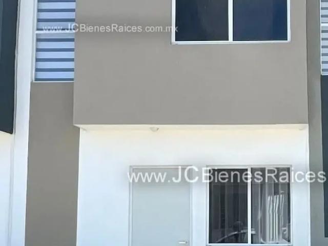 Casa en Venta cerca del Aeropuerto en Valente Díaz, Veracruz por $1,008,000