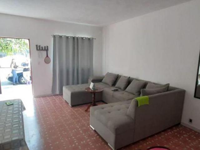 Casa en venta cercana a Arena Jalisco y Zona de Medrano, en Guadalajara Jal