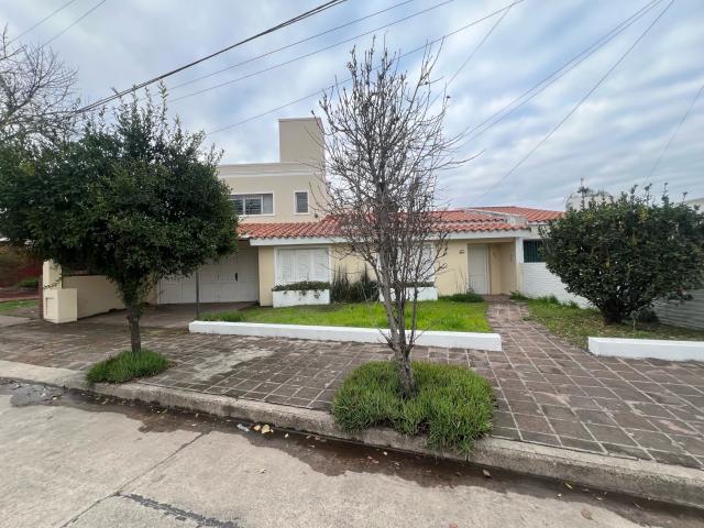 Casa en Venta Cerro de Las Rosas Calle, A 1 cuadra de Avenida Rafael Núñez