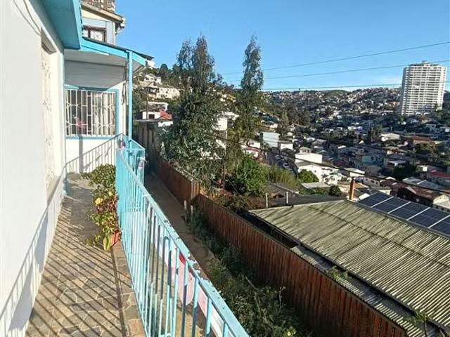 Casa en venta, Cerro Las Delicias, Valparaíso | 3 dormitorios por 130000. 00 en Valparaíso