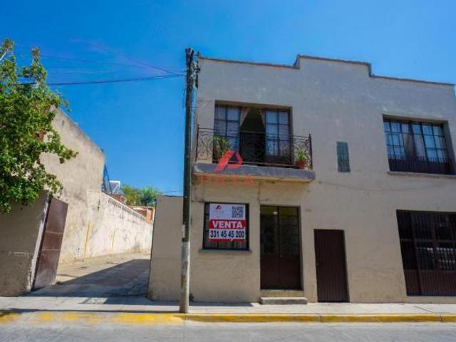 Casa en venta, Chapala Centro Ideal para Inversión