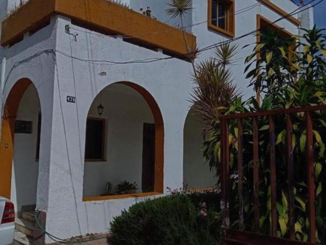 CASA EN VENTA CHAPALITA PARA REMODELAR