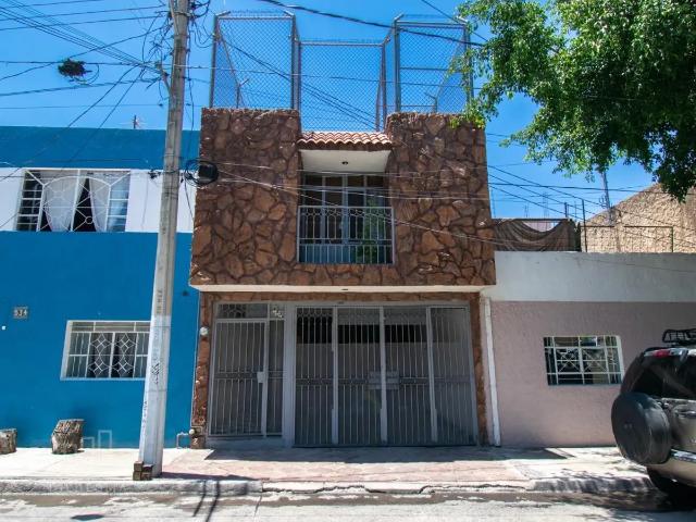 CASA EN VENTA CIRCUNVALACIÓN BELISARIO