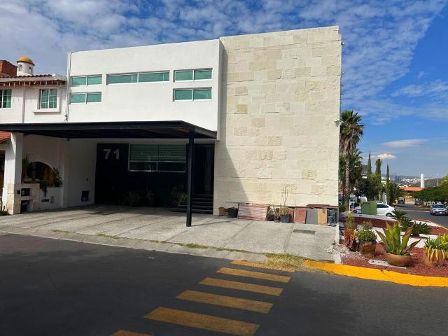 Casa en VENTA Claustros del Sur Centro Sur Quer?taro