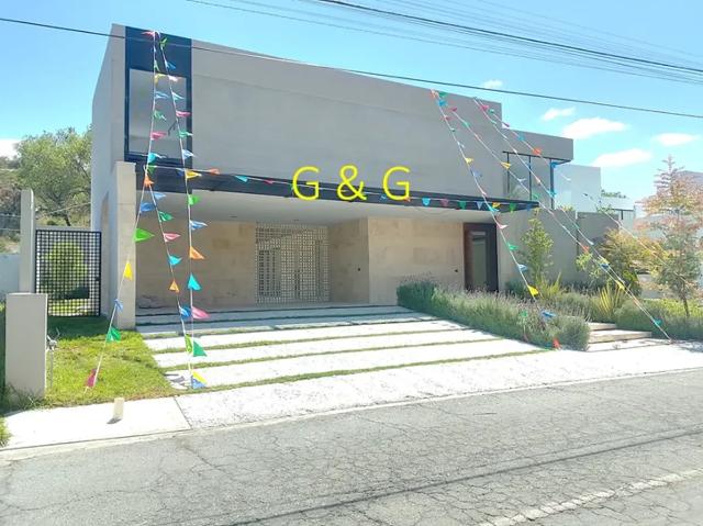 Casa en Venta Club De Golf
