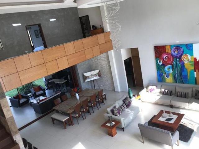 CASA EN VENTA CLUB DE GOLF VILLA RECAMARA PLANTA BAJA, 5 RECAMARAS, PANELES SOLARES, ALBERCA