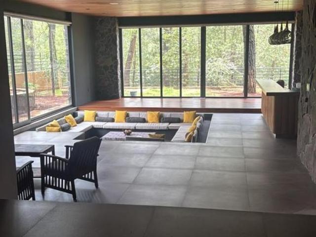 Casa en venta Club de Golf Altozano colinda con campo de golf y a unos pasos de la casa club