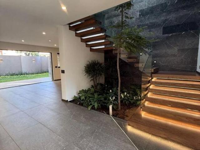 CASA EN VENTA CLUB DE GOLF ALTOZANO MORELIA