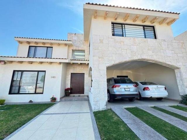 CASA EN VENTA CLUB DE GOLF SUR