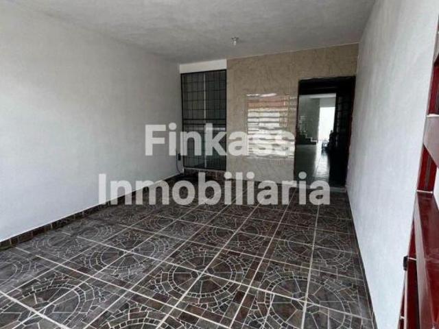 CASA EN VENTA, COL. 18 DE MARZO, SALAMANCA, GTO