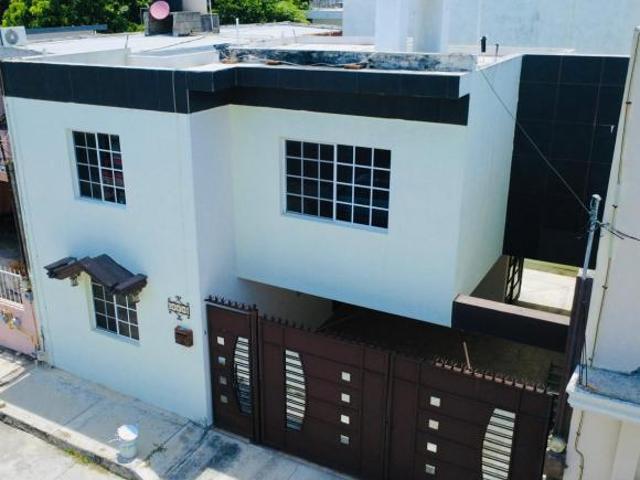 CASA EN VENTA – COL. UNIDAD MODELO, TAMPICO