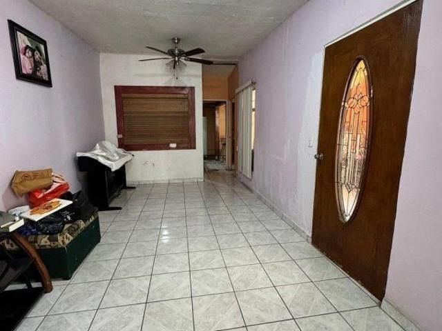 CASA EN VENTA COL. VILLA DEL REAL