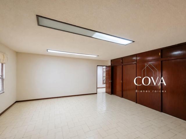 Casa en VENTA Col. Aguila
