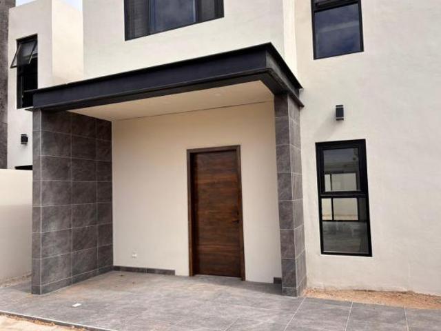 Casa en VENTA, Col. Aeropuerto, Ensenada, B.C