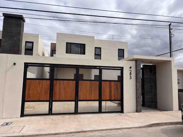 Casa en VENTA, Col. Aeropuerto, Ensenada, B.C
