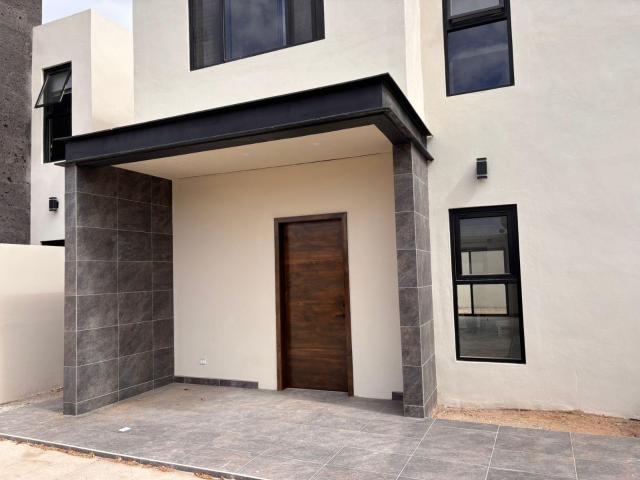 Casa en VENTA, Col. Aeropuerto, Ensenada, B.C