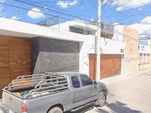 CASA EN VENTA COL. AMADO NERVO 102 CENTRO RIO VERDE S.L.P LMB
