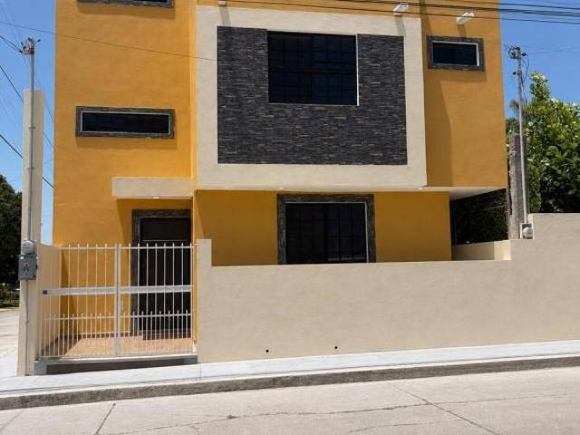 CASA EN VENTA COL. ÁRBOL GRANDE, CD. MADERO