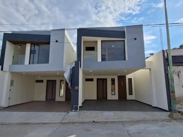 CASA EN VENTA, COL CASTILLO TIELMANS, ZONA SUR OTE, TUXTLA GUTIERREZ, CHIAPAS