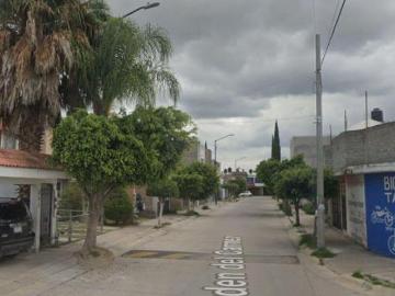 CASA EN VENTA, COL. COLINAS DEL CARMEN, LEÓN, GUANAJUATO ¡REMATE BANCARIO!