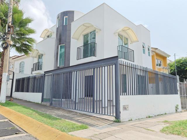 Casa en venta, Col. Colinas del Rey, Zapopan, Jalisco