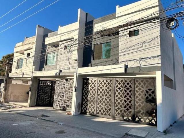 CASA EN VENTA COL. DEL PUEBLO, TAMPICO