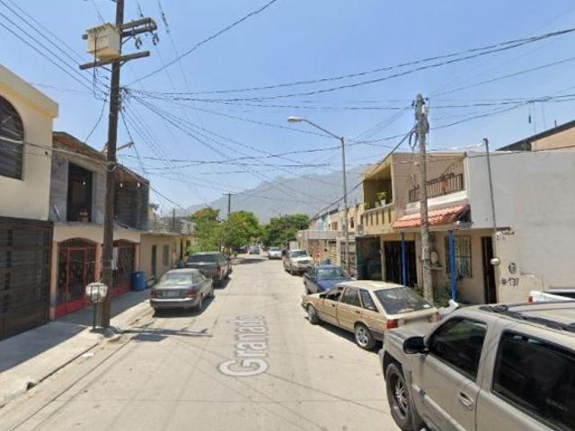 CASA EN VENTA, COL. EL FRUTAL. SANTA CATARINA, NL ¡REMATE BANCARIO!