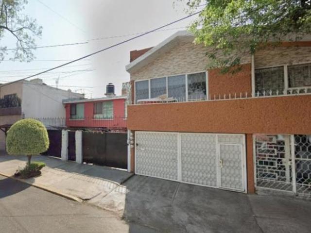 Casa en Venta col Granjas Esmeralda Iztapalapa CDMX