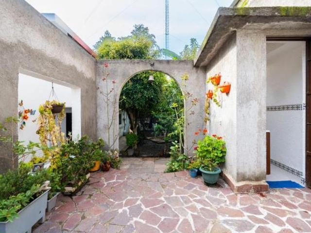 Casa en venta, Col. La Conchita Zapotitlán. Tlahuac, Ciudad de México