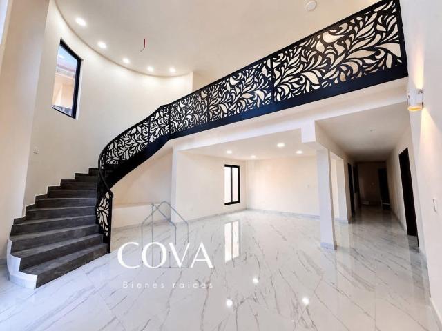 Casa en VENTA Col. las flores