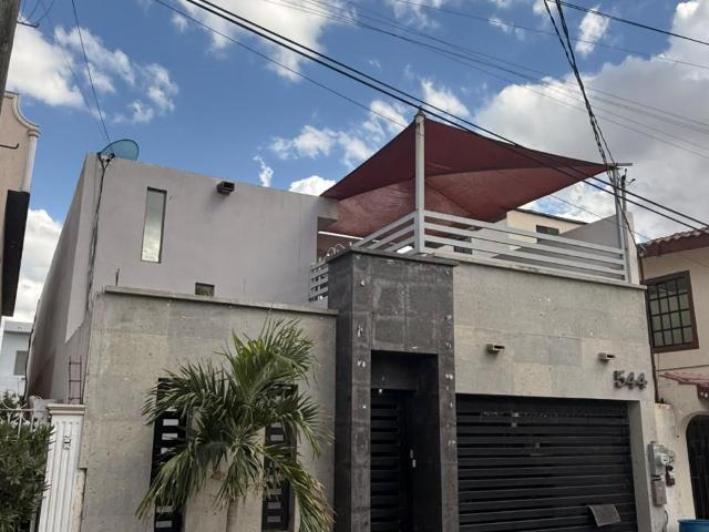 CASA EN VENTA COL. LAS FUENTES COLONIALES