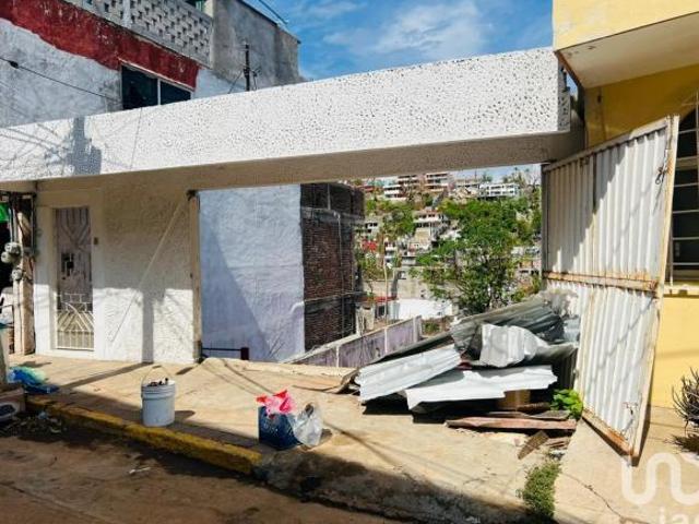 CASA EN VENTA, COL. LAS PLAYAS EN CALETA, ACAPULCO GUERRERO