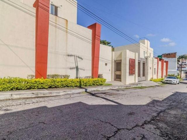 Casa en venta, Col Los Presidentes. Temixco, Morelos