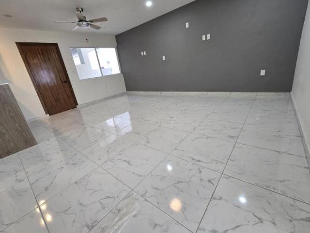 Casa en Venta Col. Luna Luna con Rooftop