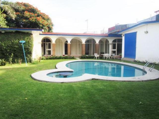 Casa en venta. Col. Maravillas, Cuernavaca