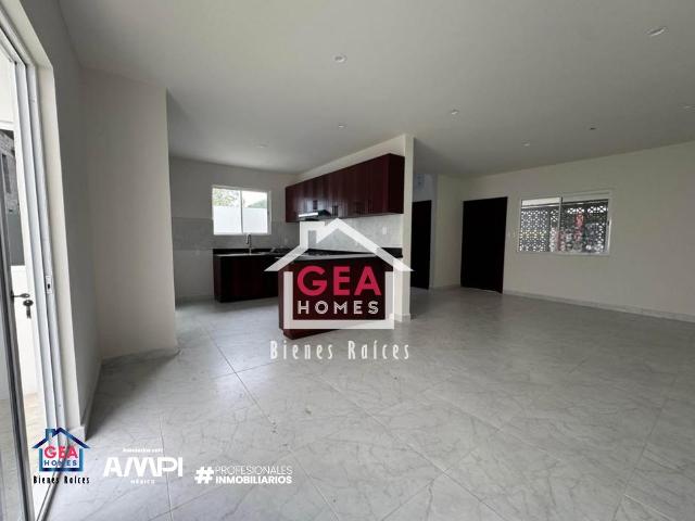 Casa en venta col. nuevo aeropuerto tampico