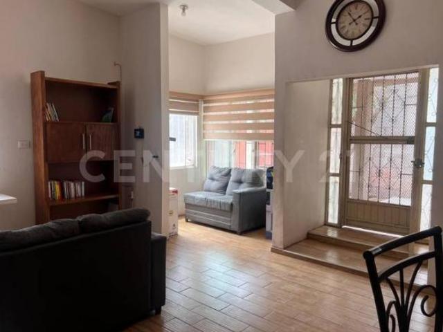 Casa en Venta Col. Palestina, Chihuahua