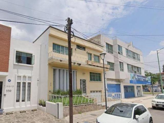 CASA EN VENTA COLONIA AMERICANA POR REMATE, EXCELENTE OPORTUNIDAD!