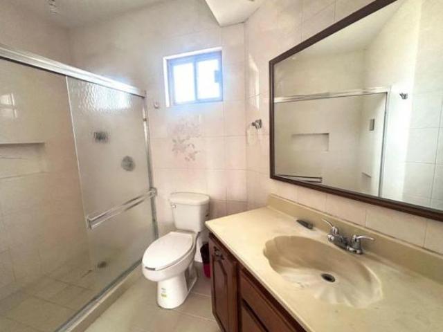 Casa en Venta. Colonia Anexa Obrera. Playas de Rosarito, Baja California