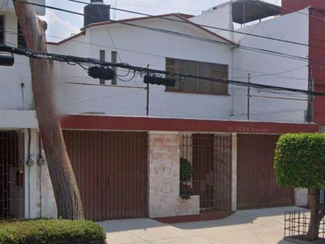 CASA EN VENTA COLONIA DEL CARMEN POR REMATE, EXCELENTE OPORTUNIDAD!