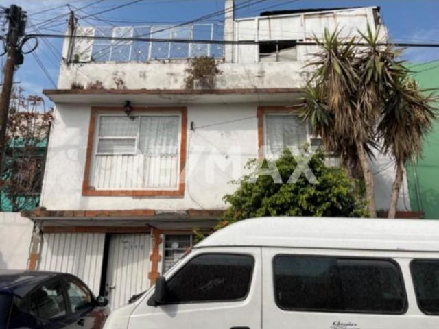 Casa en VENTA Colonia Impulsora para remodelar