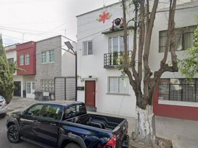 Casa de 144 m² con 3 recámaras en venta en colonia Industrial, recuperación de hipoteca LEN