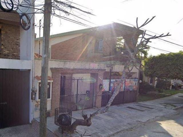 CASA EN VENTA COLONIA LOMAS DE LA AURORA, APROVECHE PRECIO PROMOCIÓN POR REMATE!