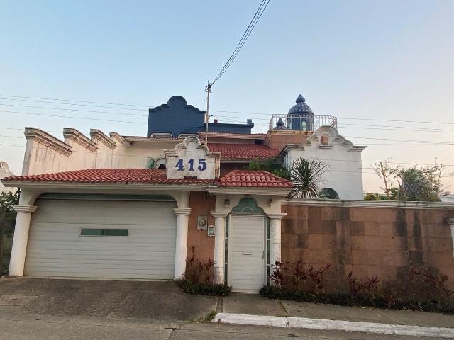 Casa en venta, colonia Petrolera Coatzacoalcos